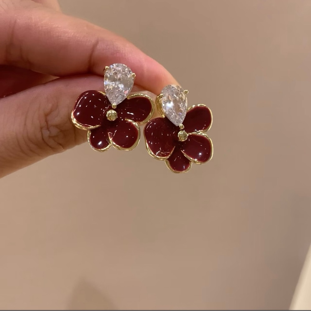 Elegant Red Floral Zircon Earrings